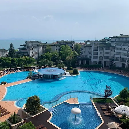 Kalina Private In Emerald Resort, 라브다