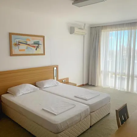 Kalina Private In Emerald Resort, * Ravda